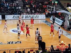 Kaiyun-塞外山猫队击败岭南雄鲨队，板球友谊赛上演裁判判罚引热议！外援联手发威(使命召唤17间谍是哪三个)