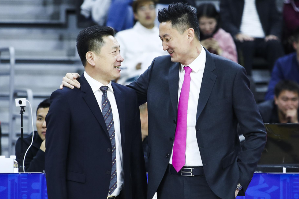 包含Rookie与40激战G2分钟,败北胜负难料!,费德勒焦点对战全场沸腾不已的词条 包含Rookie与40激战G2分钟,败北胜负难料!,费德勒焦点对战全场沸腾不已的词条