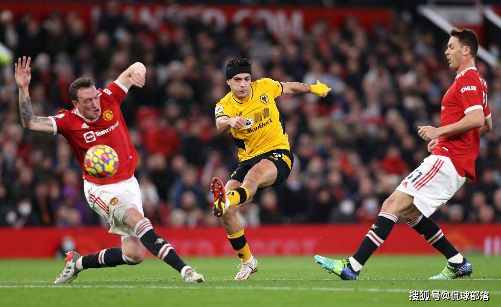 开云-曼联内部会议纪要流出：窗口期单刀错失，法国杯使命明确，心理建设被强调的简单介绍