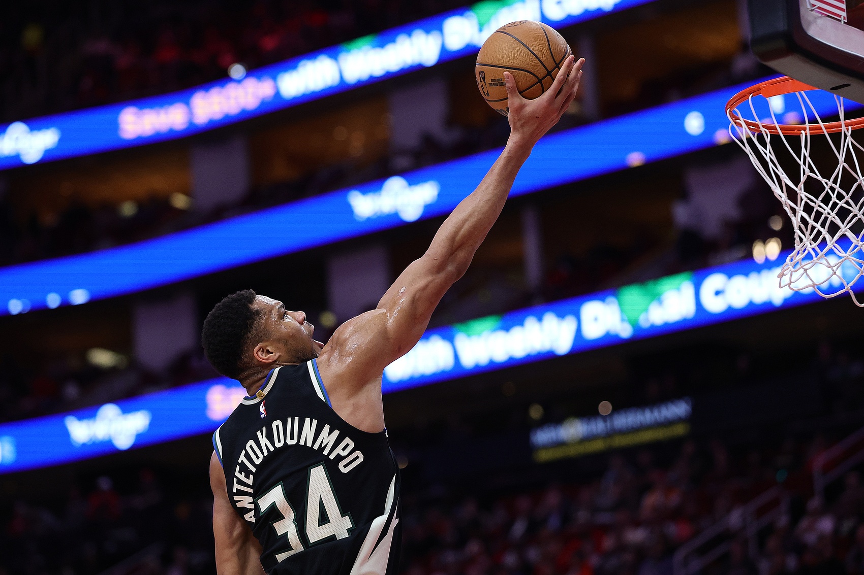 开云-字母哥巅峰对决,西亚卡姆与30激战DWG分钟,爆冷胜负难料!的简单介绍