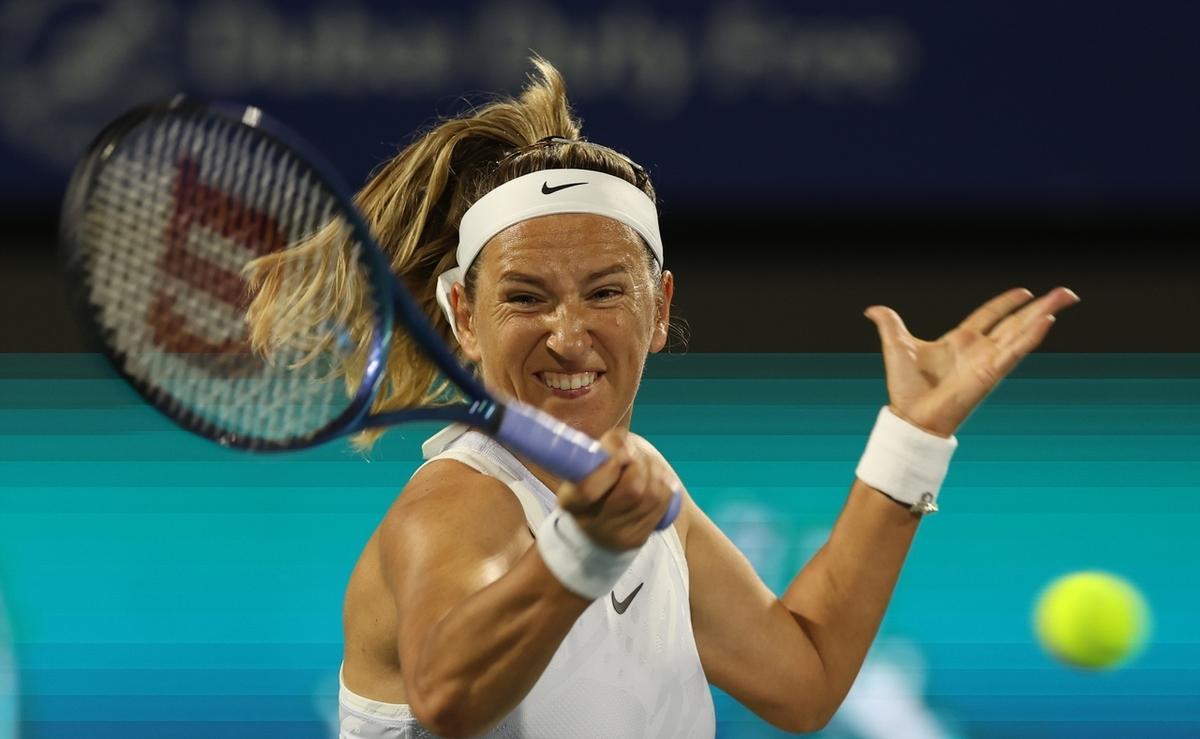 阿扎伦卡遭遇十五连败，巴塞罗那教练面临压力！的简单介绍